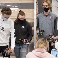 Student team discusses robots